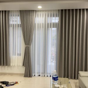 Rèm vải bố màu xám kem 2 lớp cho nhà phố