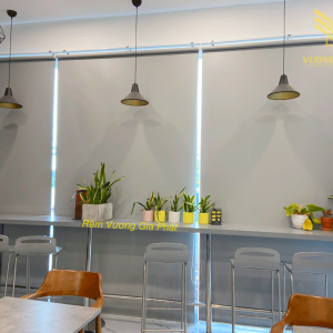 Rèm cuốn trơn đẹp cho các quán nước