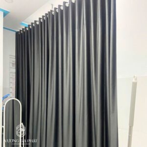 Rèm vải ngăn phòng giúp không gian kín đáo