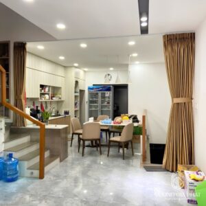 Rèm vải ngăn phòng giúp không gian kín đáo