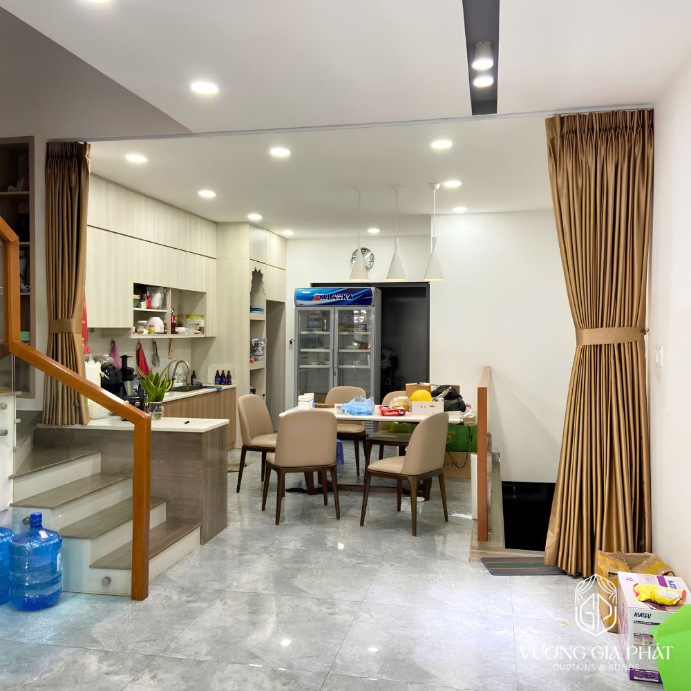 Rèm vải ngăn phòng giúp không gian kín đáo