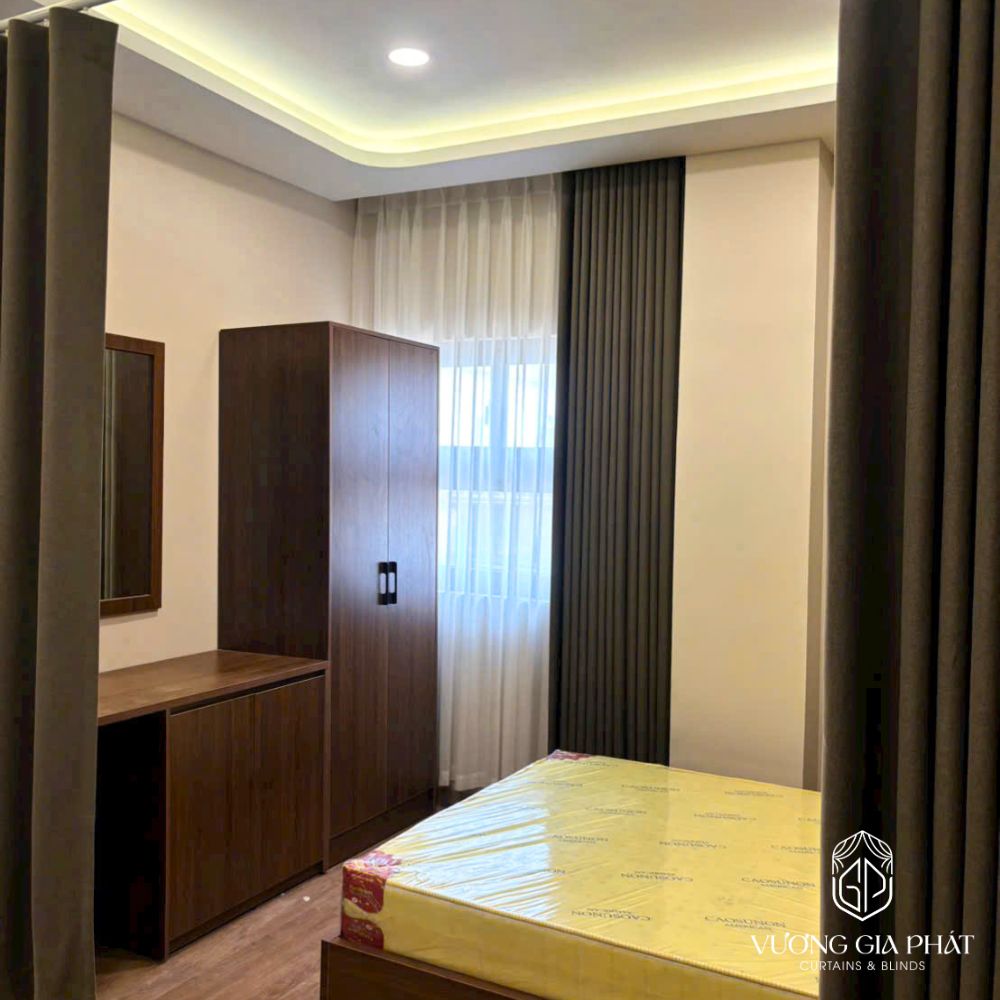 Rèm vải ngăn phòng giúp không gian kín đáo